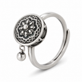 Bague anti-stress rotative Lotus Sacré, cylindre en argent vieilli ciselé d’un lotus, pampille perlée