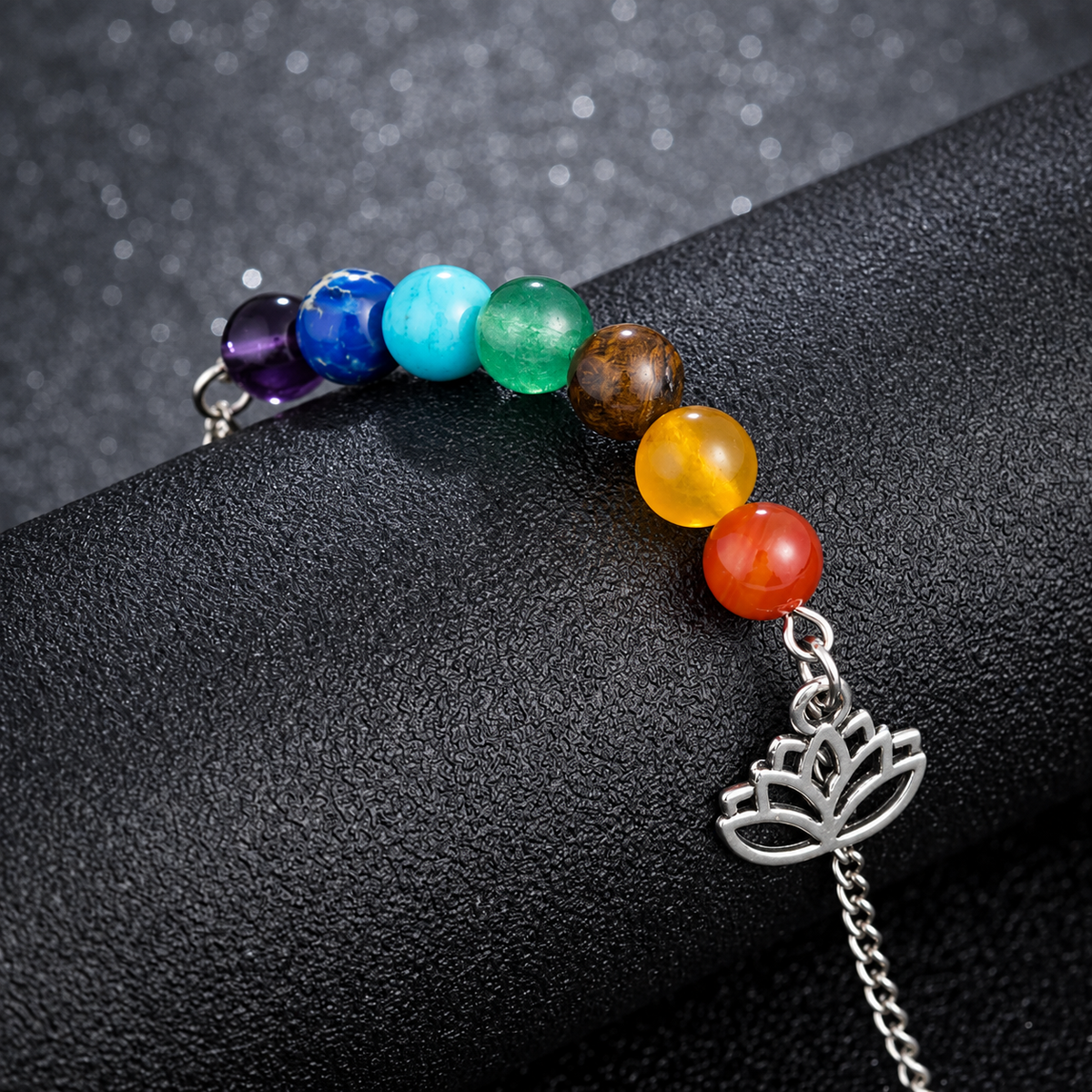 Bracelet 7 Chakras Lotus, chaîne fine à sept perles des chakras et breloque lotus