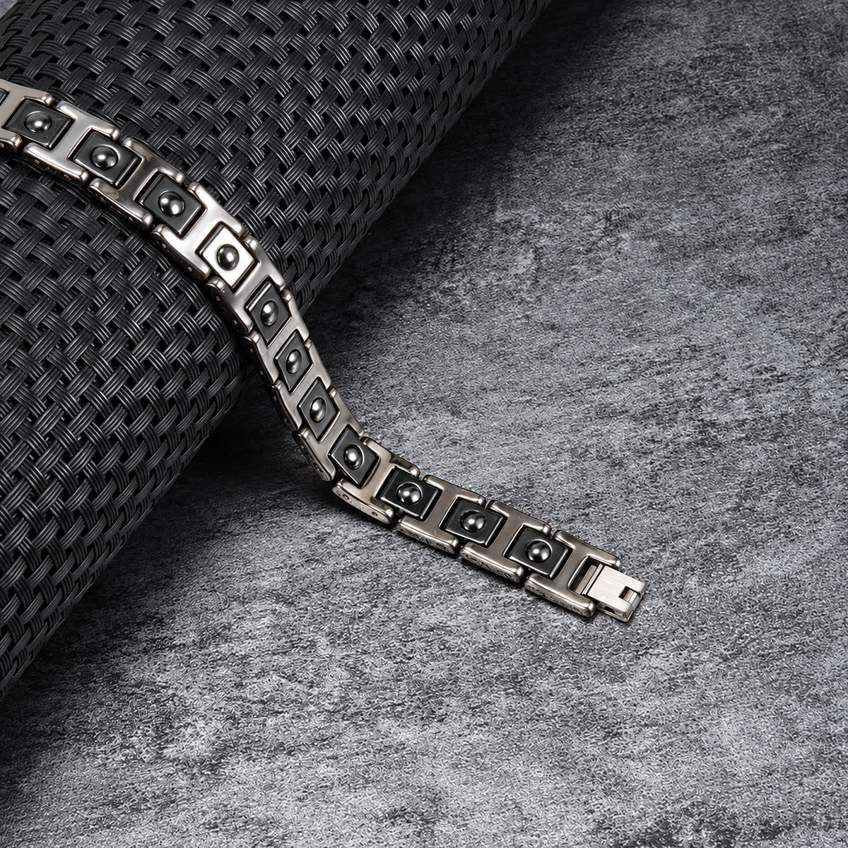 Vue supplémentaire 2 du bracelet magnétique Celsus.