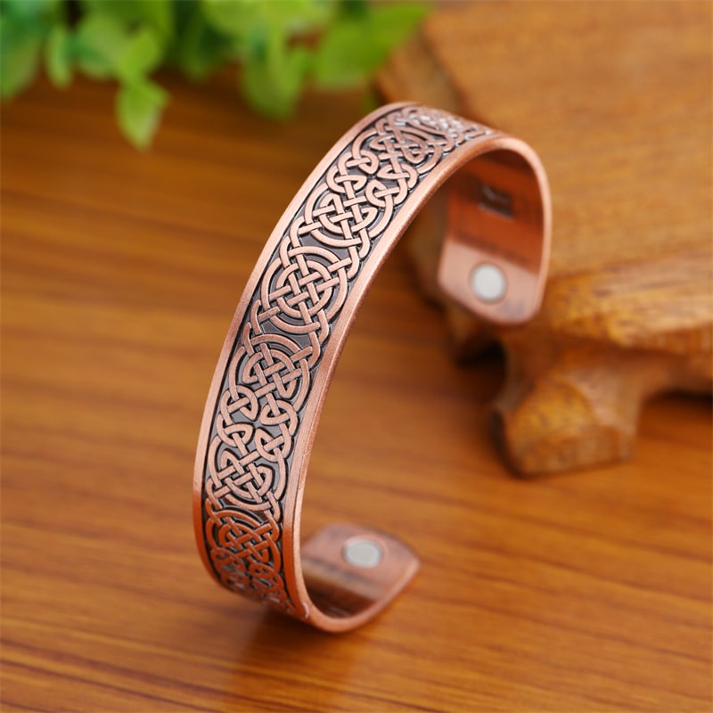 Vue supplémentaire 2 du bracelet magnétique Celtique.